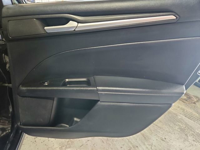 Used 2018 Ford Fusion Titanium AWD/4WD image 24