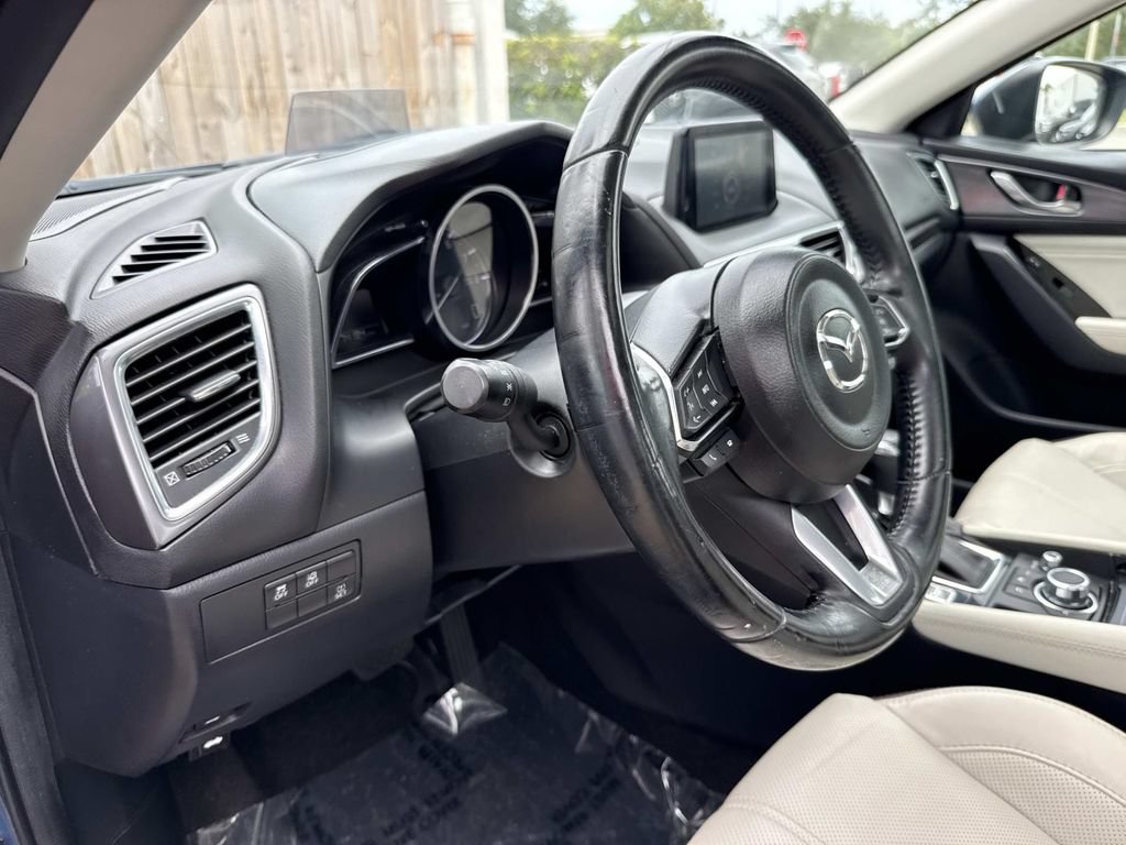 Used 2017 MAZDA MAZDA3 Grand Touring w/ Premium Equipment Package FWD image 25