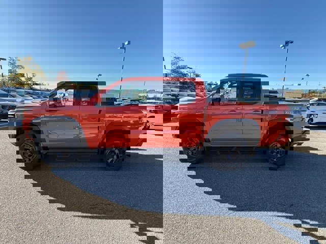 New 2025 Nissan Frontier PRO-4X image 8