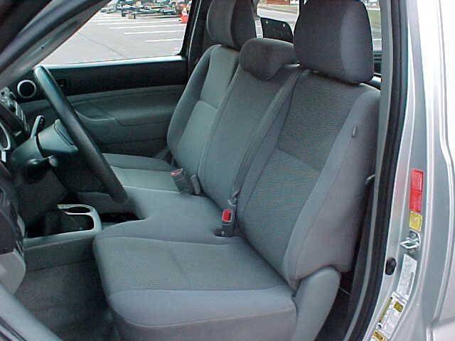 Used 2011 Toyota Tacoma 2WD Regular Cab image 14