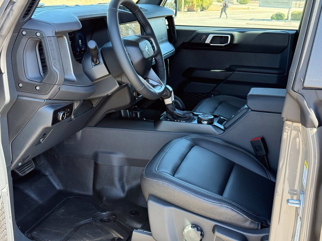 New 2026 Ford Bronco Badlands w/ Sasquatch Package AWD/4WD image 5
