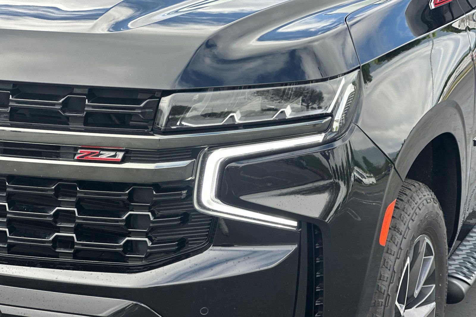 Used 2021 Chevrolet Tahoe Z71 w/ Z71 Off-Road Package AWD/4WD image 51