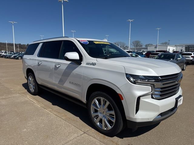 Used 2022 Chevrolet Suburban High Country image 1