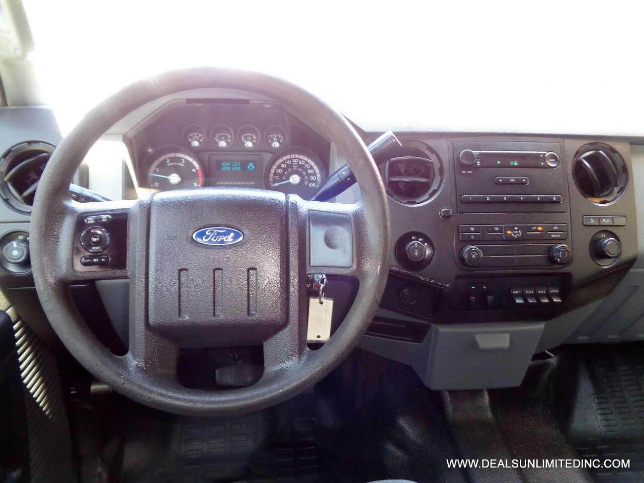 Used 2014 Ford F250 XL w/ Power Equipment Group image 10