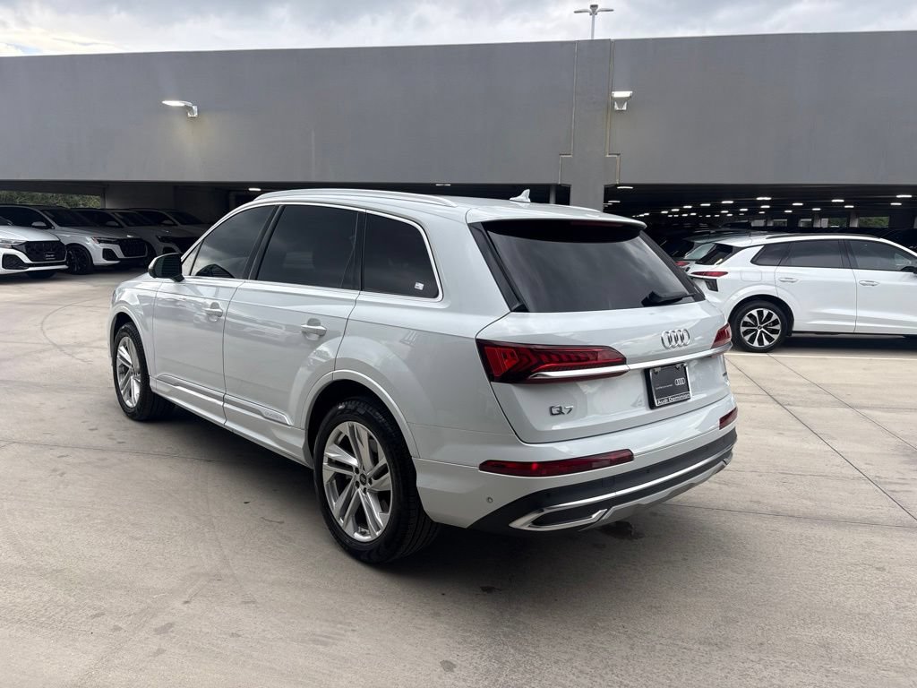 Used 2023 Audi Q7 3.0T Premium AWD/4WD image 10