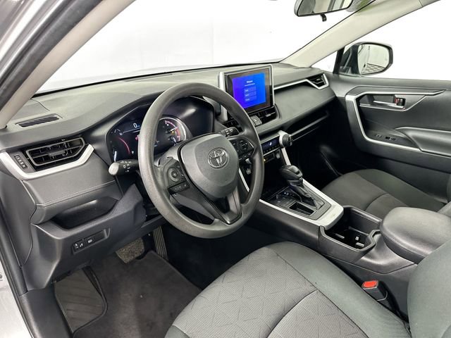 Used 2024 Toyota RAV4 XLE FWD image 17