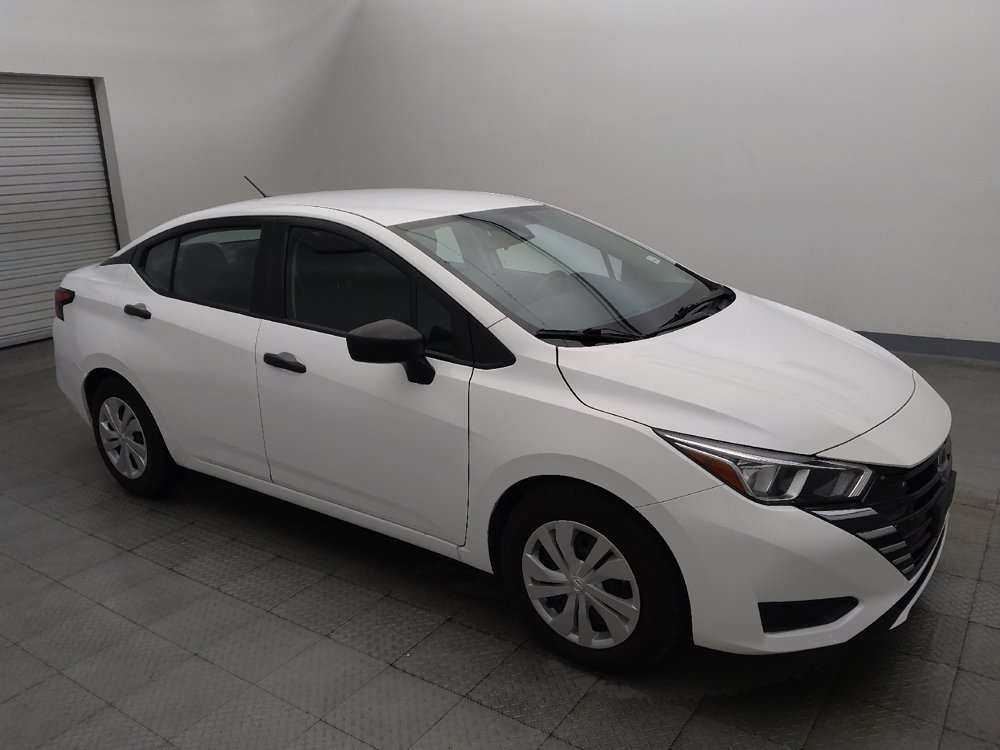 Used 2023 Nissan Versa S FWD image 11