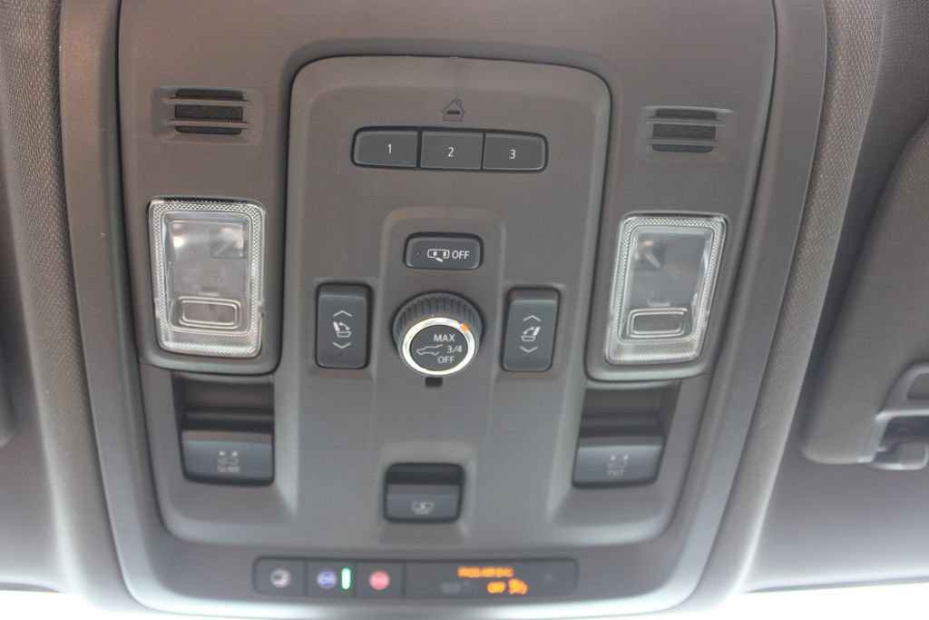 Used 2022 Chevrolet Tahoe LT w/ Luxury Package RWD image 62