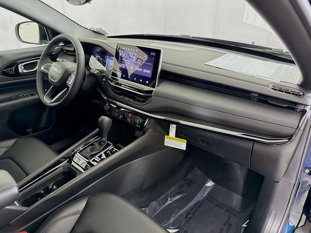 New 2026 Jeep Compass Latitude image 26