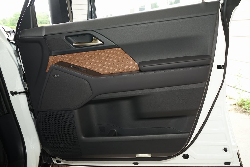 Used 2025 Lexus GX 550 image 22