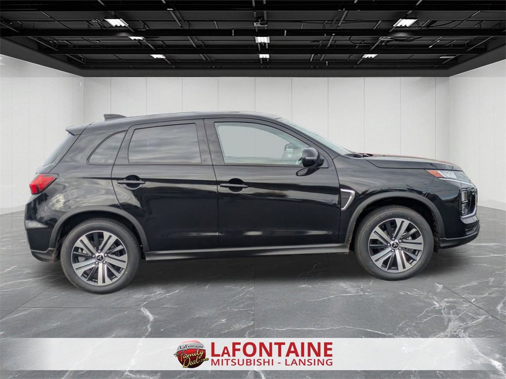 New 2025 Mitsubishi Outlander Sport SE image 6