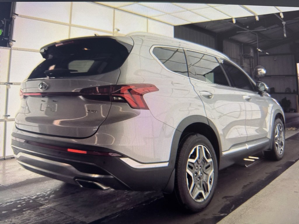 Used 2023 Hyundai Santa Fe Limited image 2