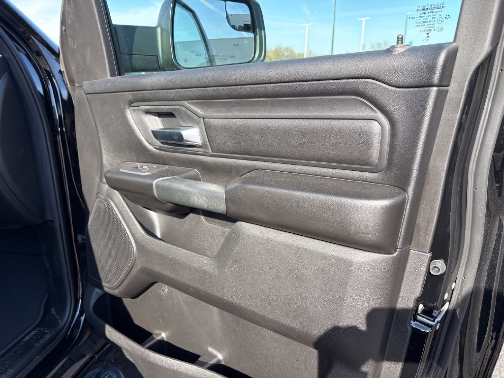 New 2026 RAM 1500 Express AWD/4WD image 11