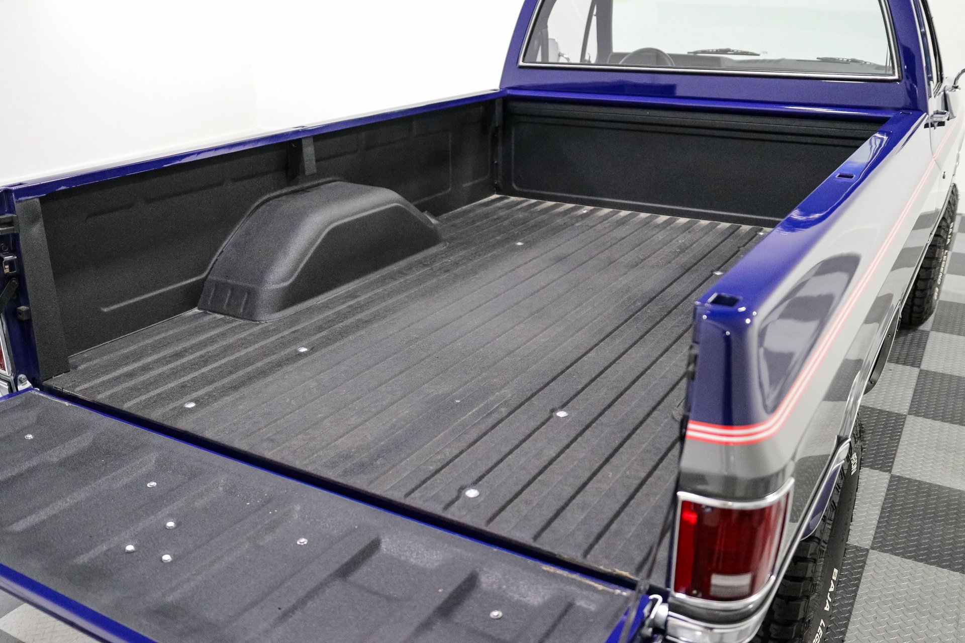 Used 1987 Chevrolet C/K Truck 2500 AWD/4WD image 19