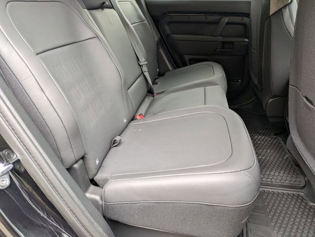 New 2026 Land Rover Defender 110 OCTA image 17