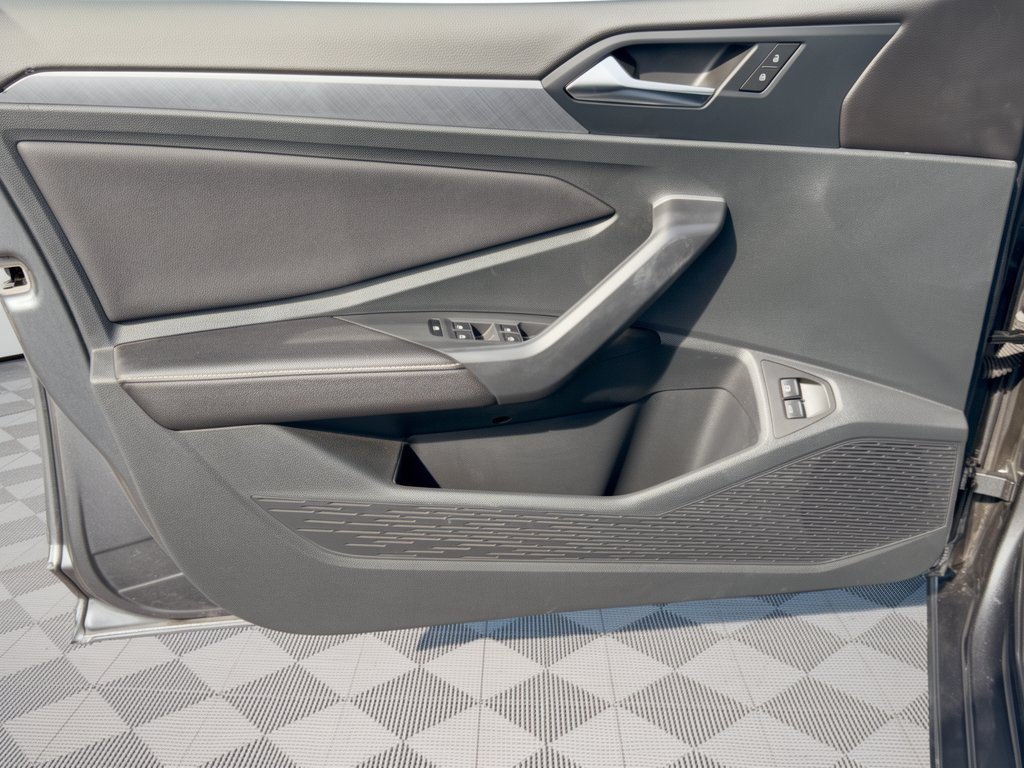 Certified 2024 Volkswagen Jetta SE FWD image 14