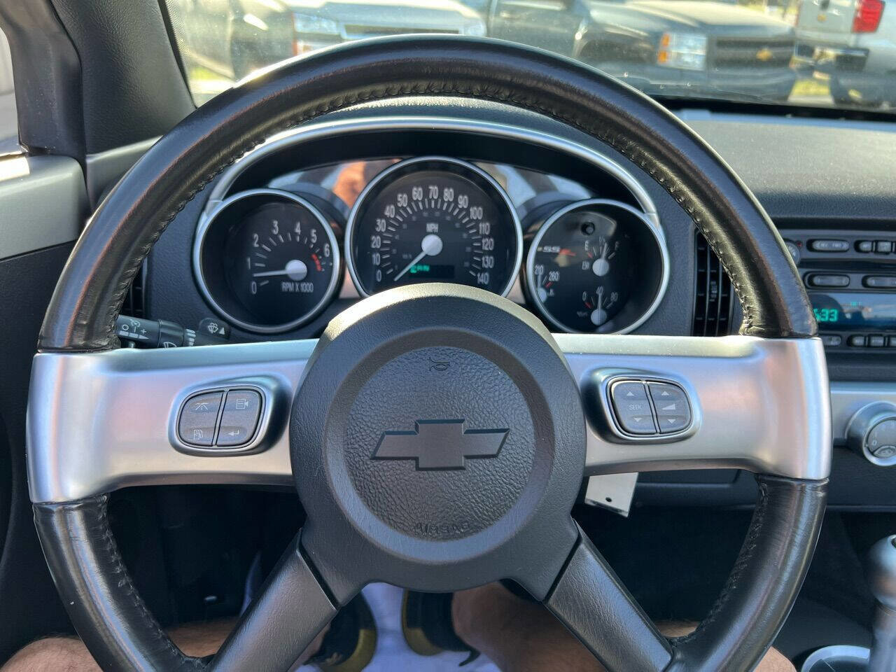 Used 2004 Chevrolet SSR w/ Preferred Equipment Group RWD image 71