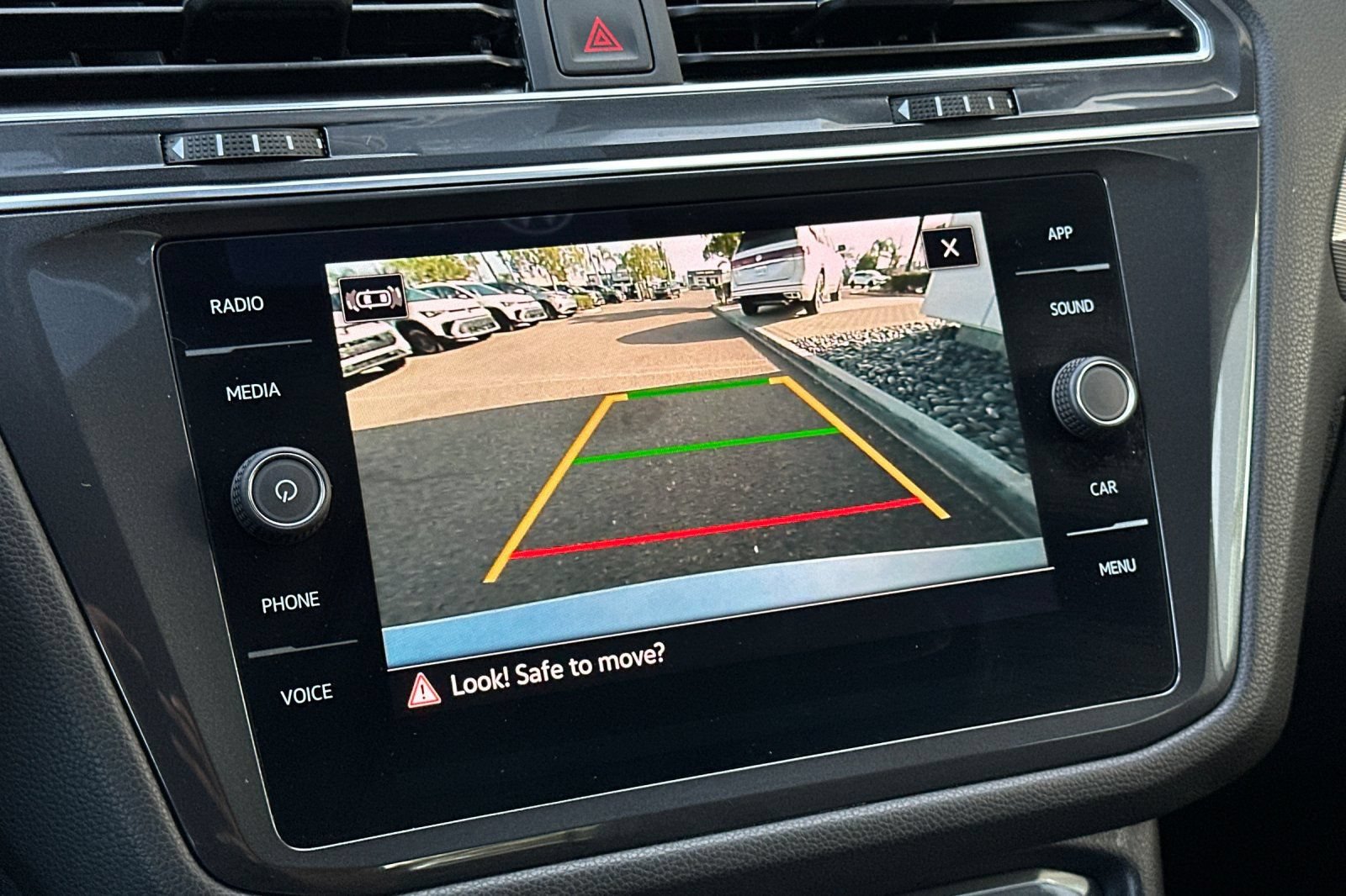 Used 2023 Volkswagen Tiguan SE FWD image 19