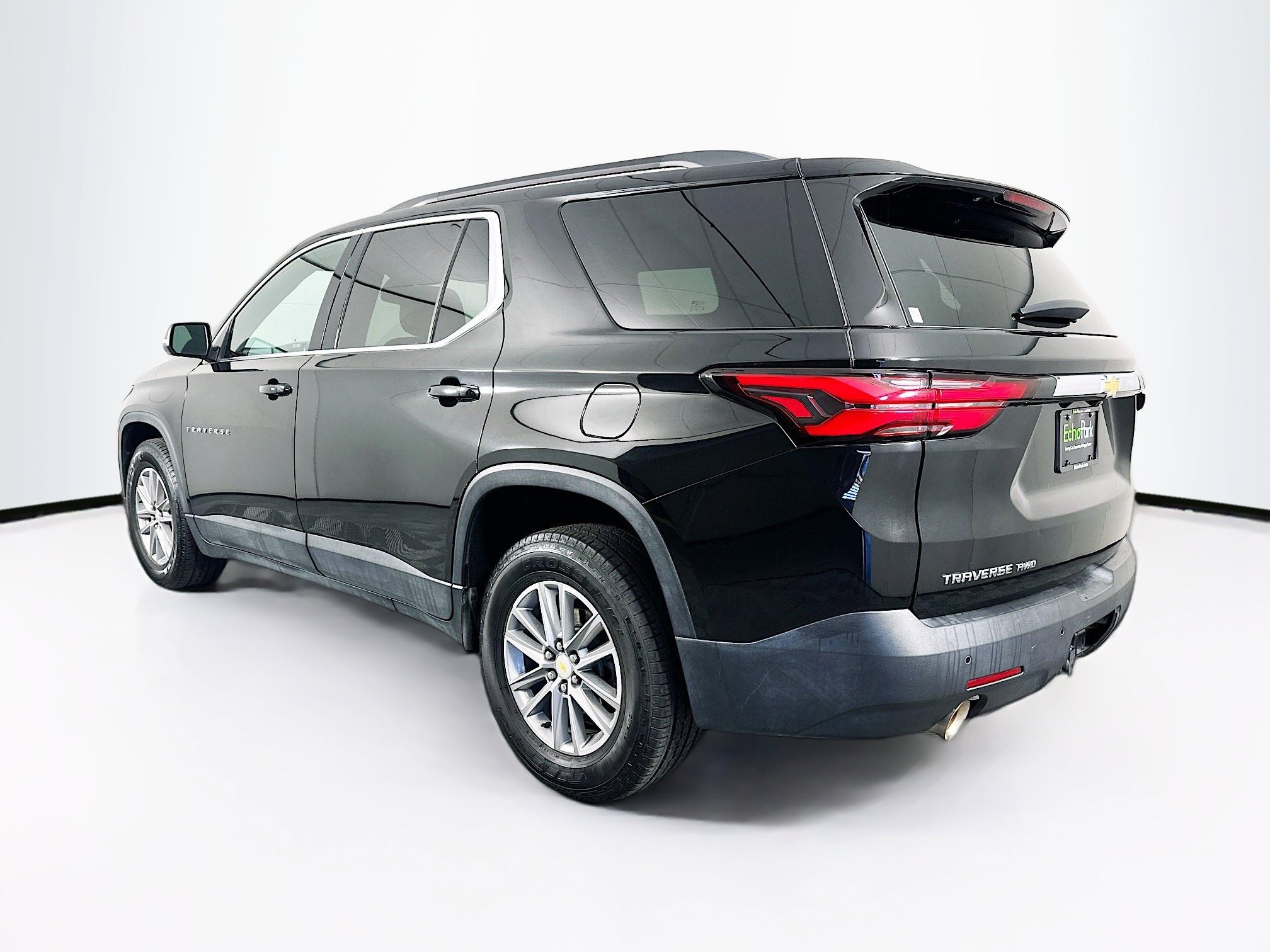 Used 2022 Chevrolet Traverse LT image 5