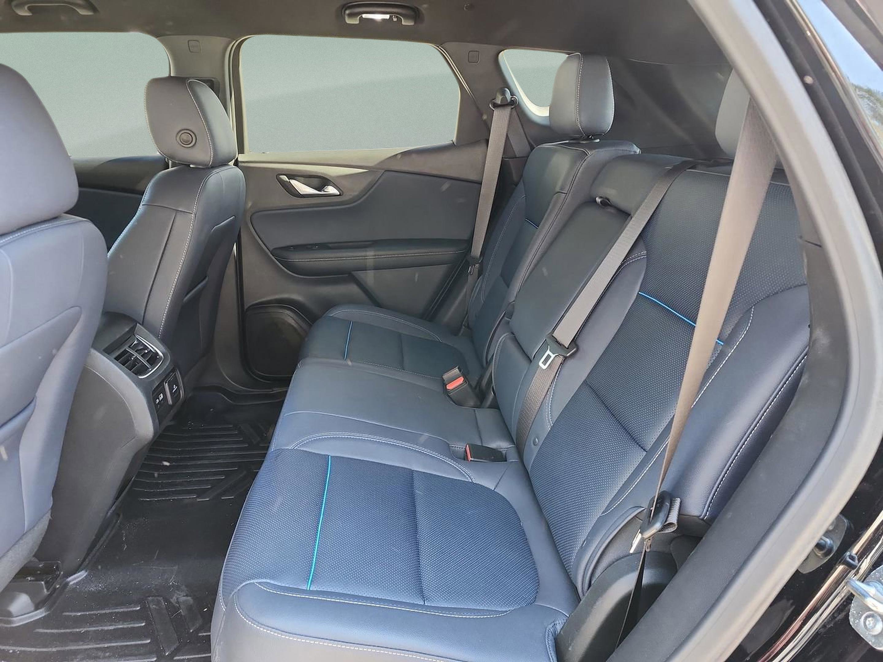 Used 2023 Chevrolet Blazer RS w/ Driver Confidence II Package image 16