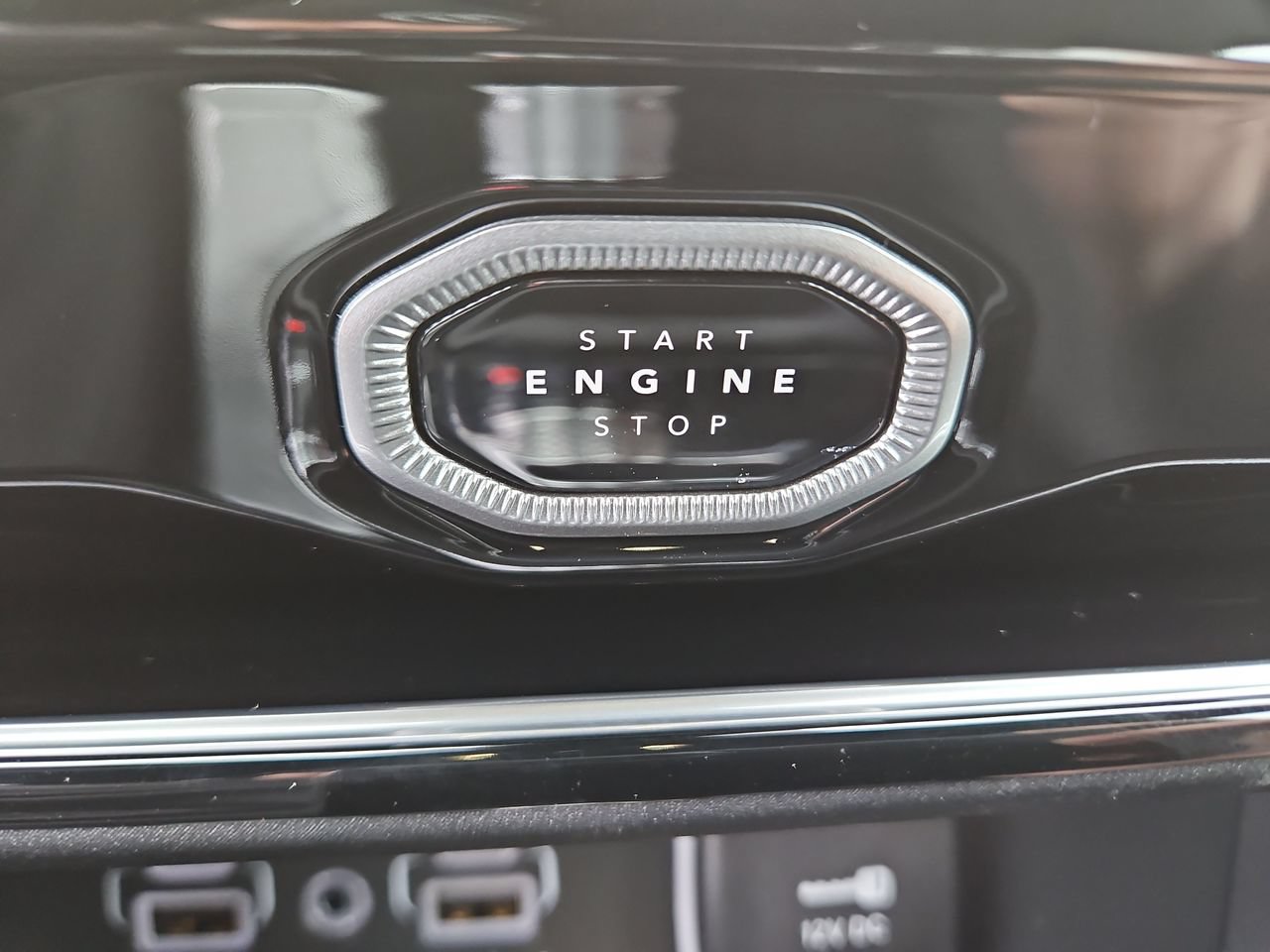 New 2026 Jeep Grand Cherokee Altitude AWD/4WD image 26