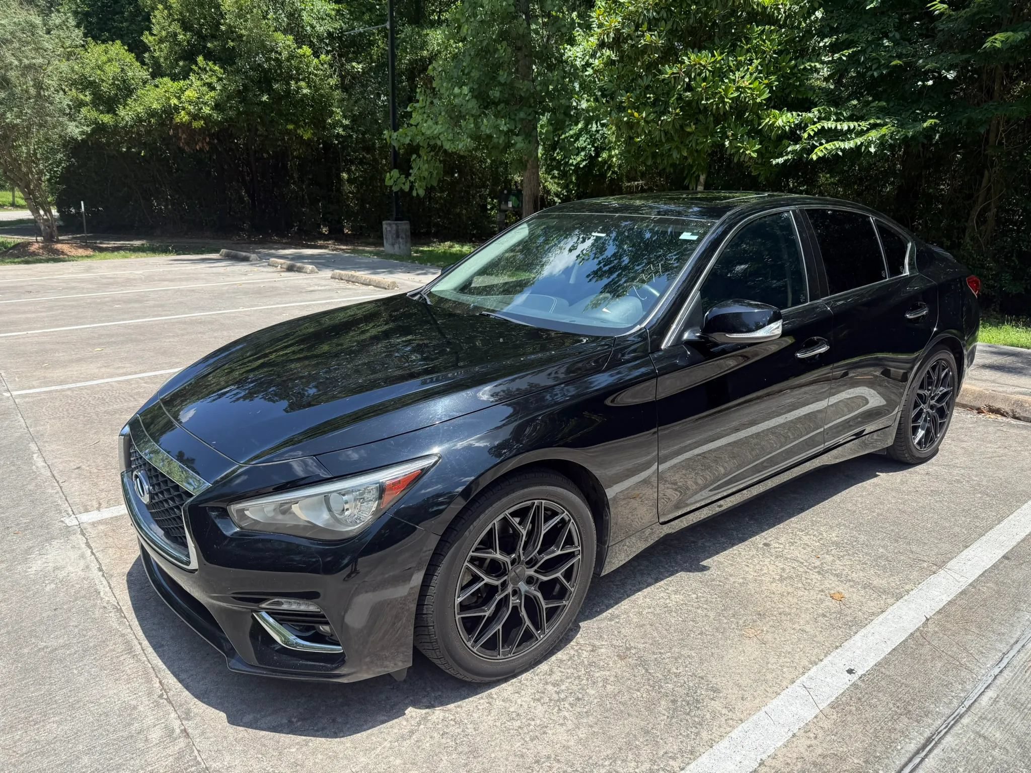 Used 2019 INFINITI Q50 Luxe RWD image 1