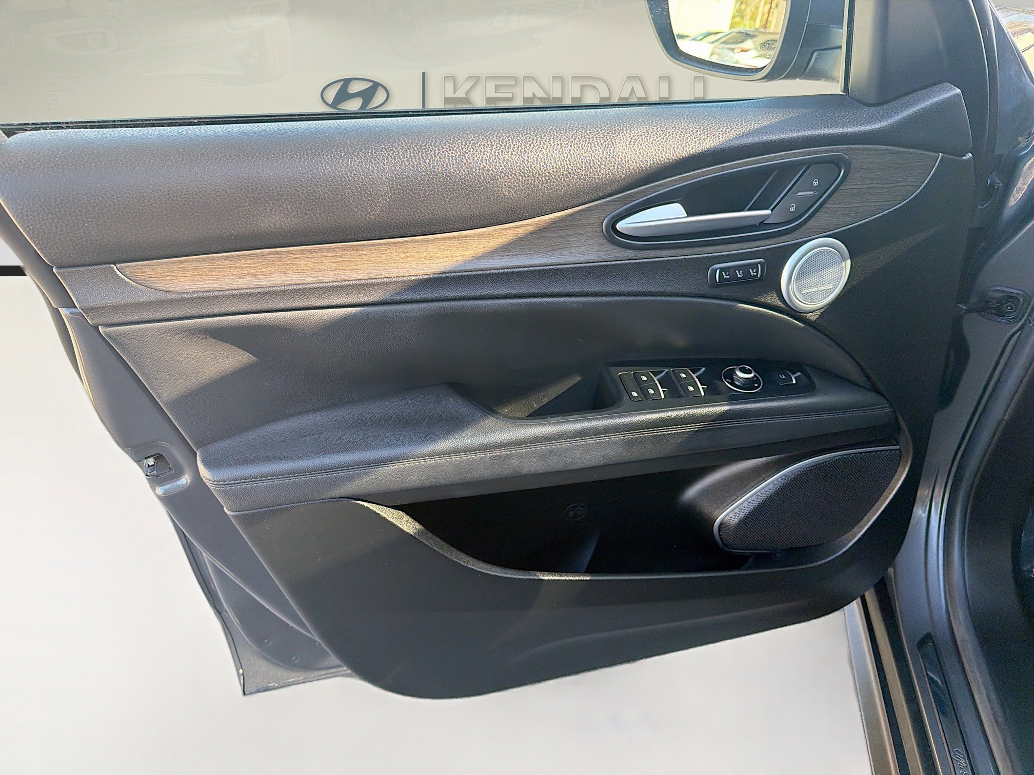 Used 2018 Alfa Romeo Stelvio Ti image 17