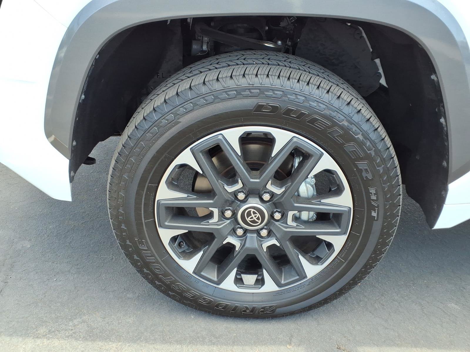 Used 2023 Toyota Tundra Limited w/ Power Package AWD/4WD image 9