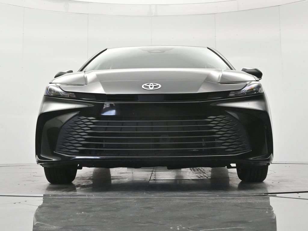 Used 2025 Toyota Camry LE FWD image 37