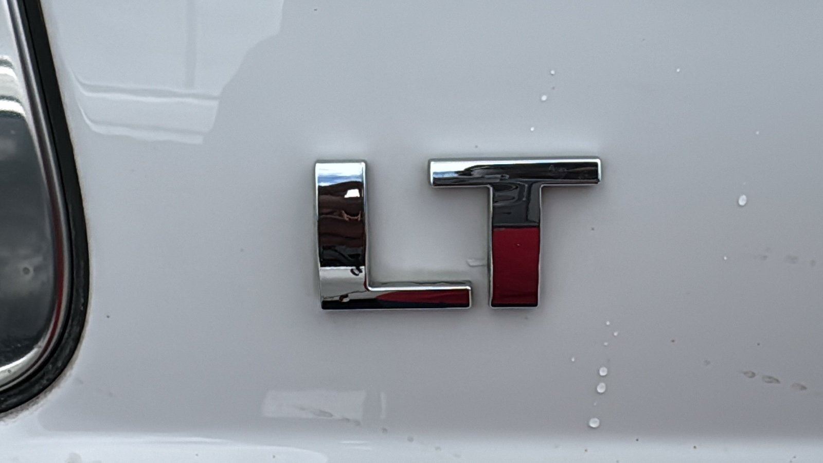 Used 2018 Chevrolet Suburban LT w/ Texas Edition Package RWD image 17