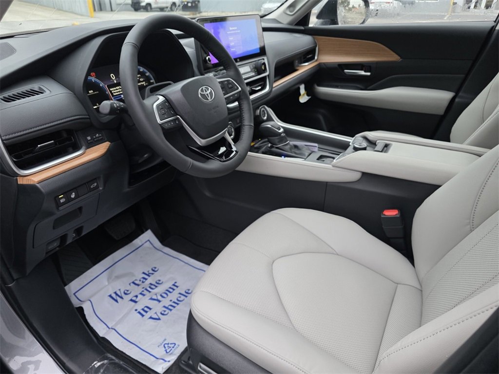 New 2026 Toyota Grand Highlander Platinum image 27