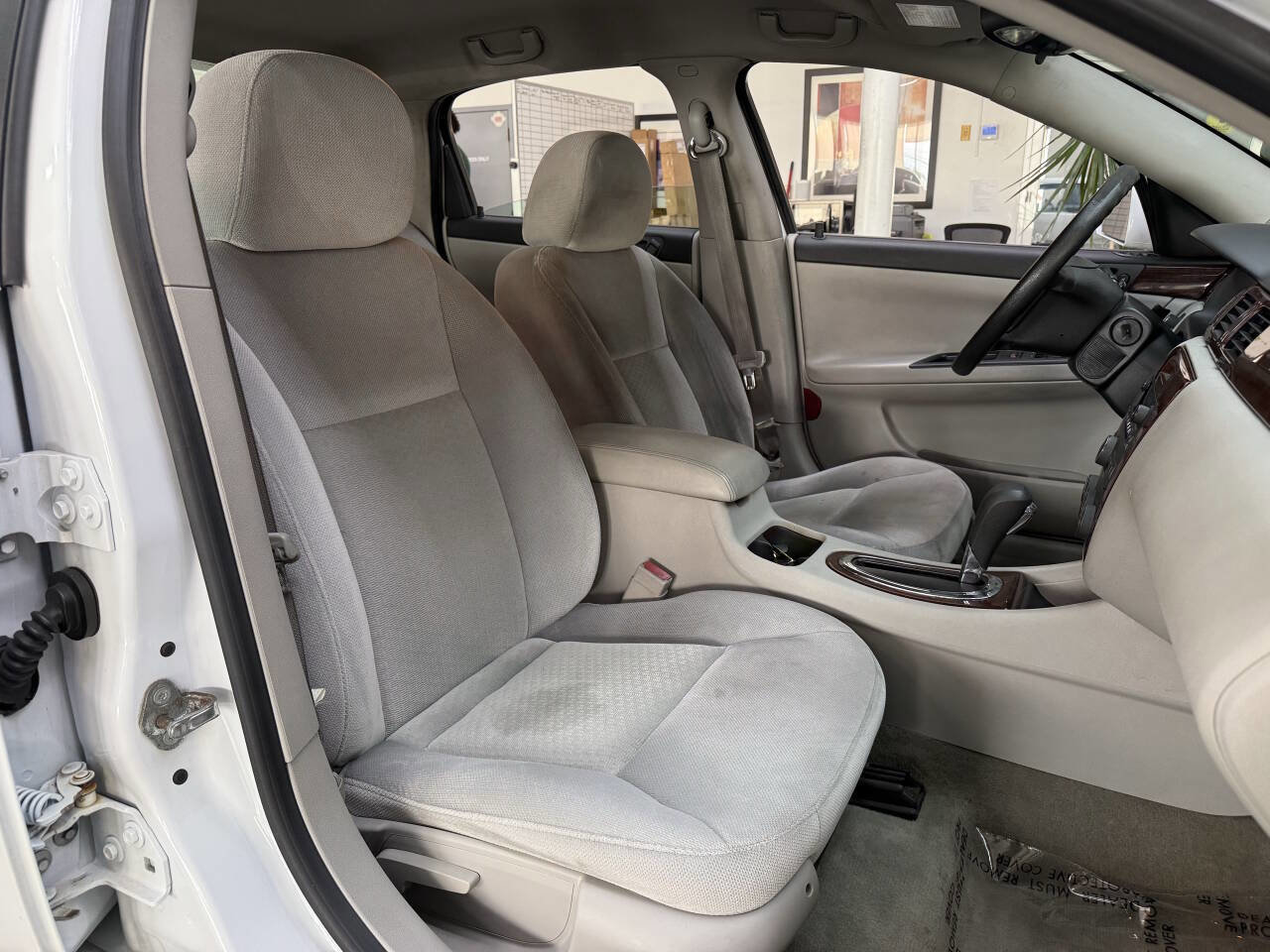 Used 2011 Chevrolet Impala LS image 17