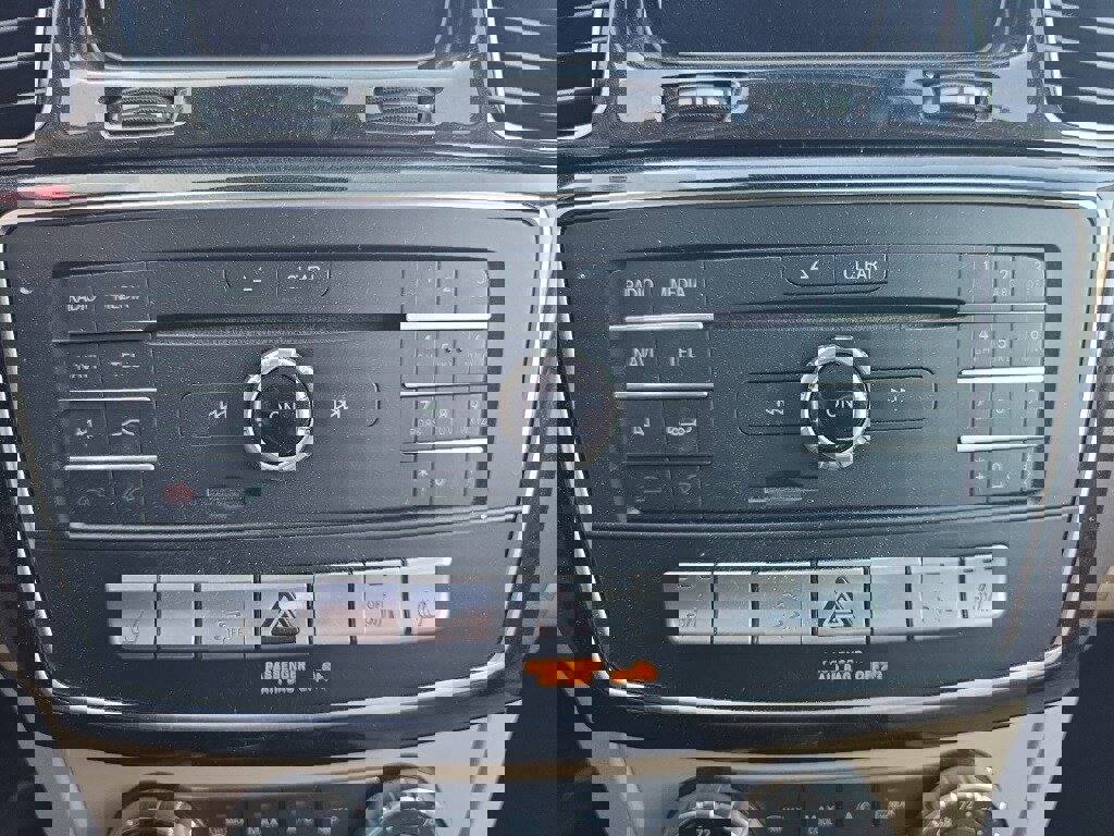 Used 2018 Mercedes-Benz GLE 350 4MATIC w/ Premium 2 Package image 24