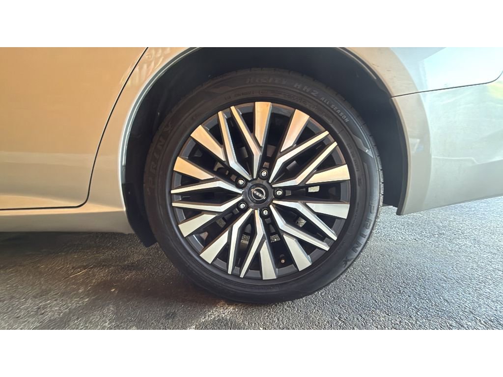 Used 2023 Nissan Altima 2.5 SV image 30