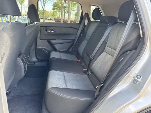 Used 2025 Nissan Rogue SV image 19
