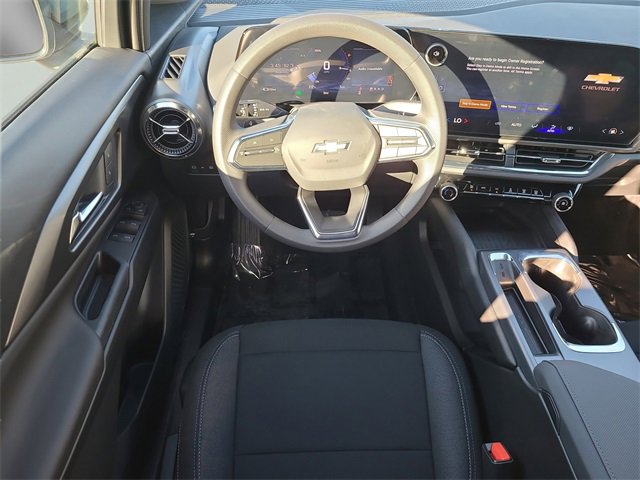 New 2026 Chevrolet Equinox EV LT image 16