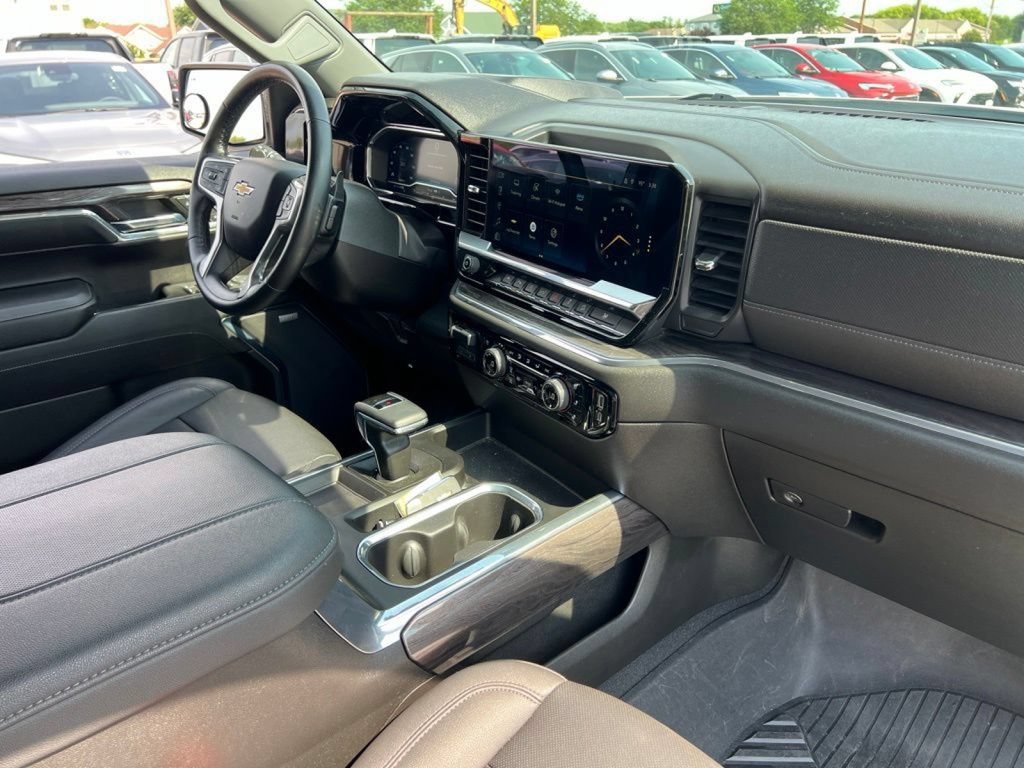 Used 2023 Chevrolet Silverado 1500 LTZ w/ Technology Package AWD/4WD image 49
