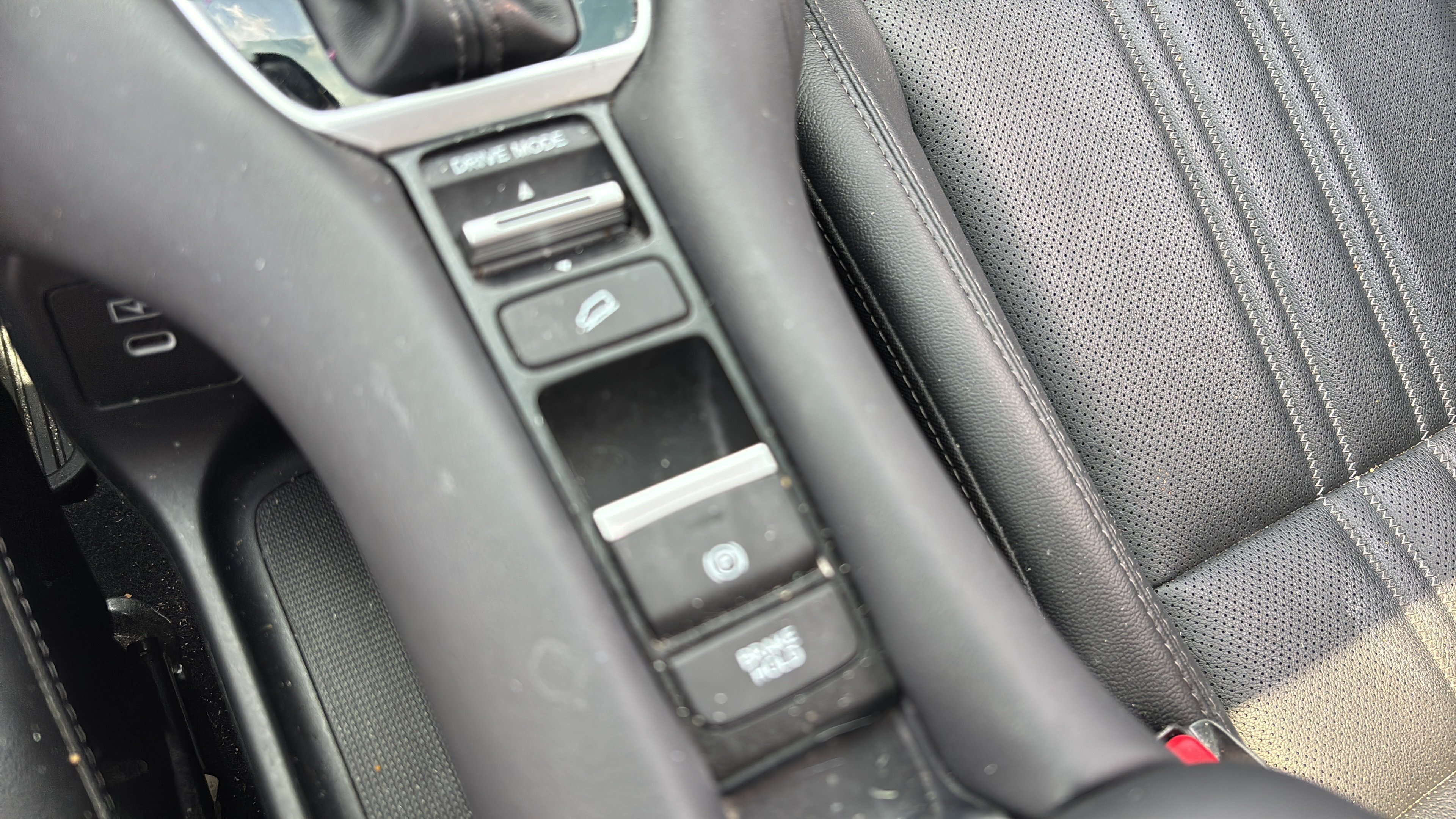 Certified 2025 Honda HR-V EX-L image 24