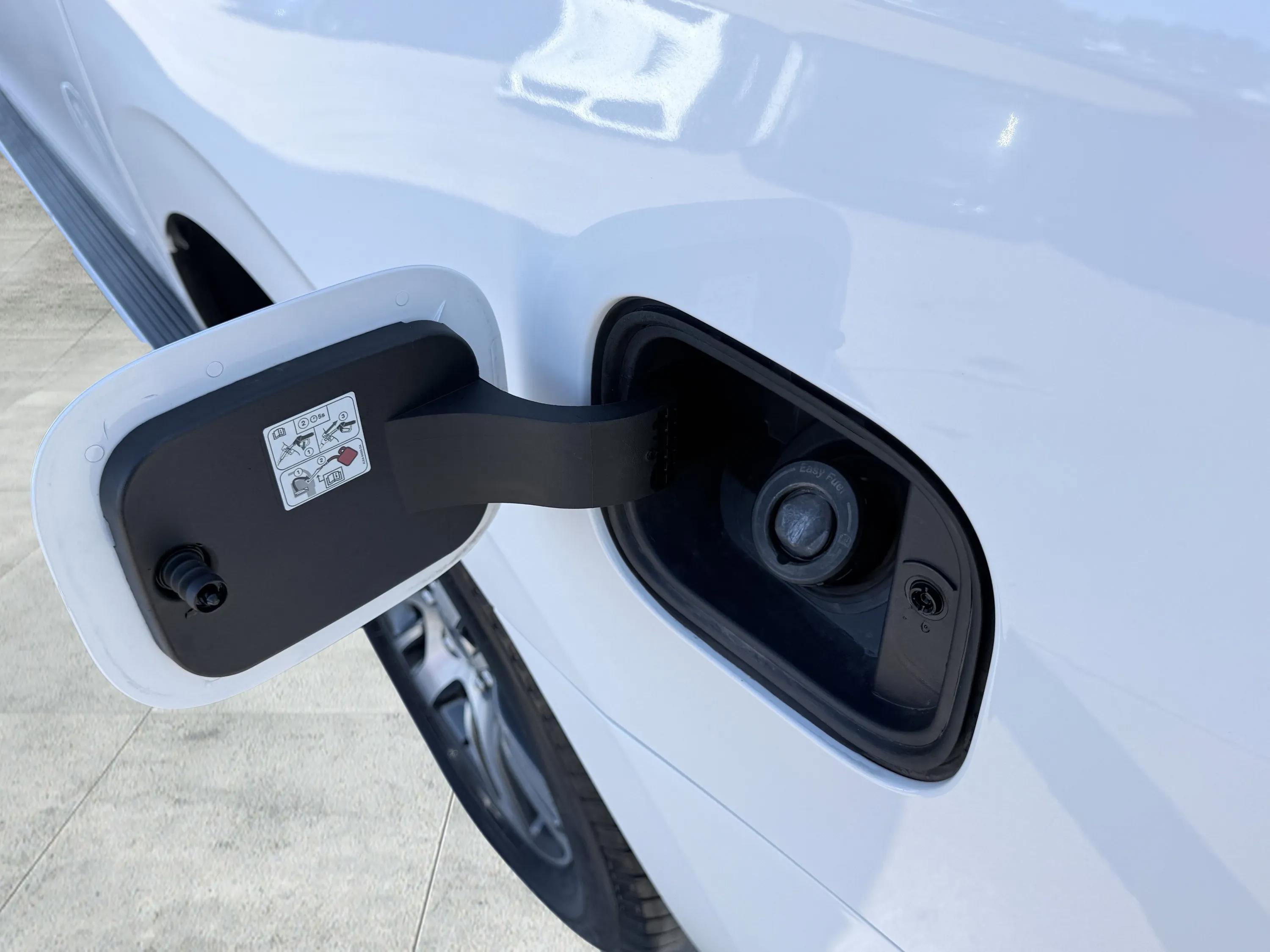 Used 2023 Ford Expedition Max Limited image 18