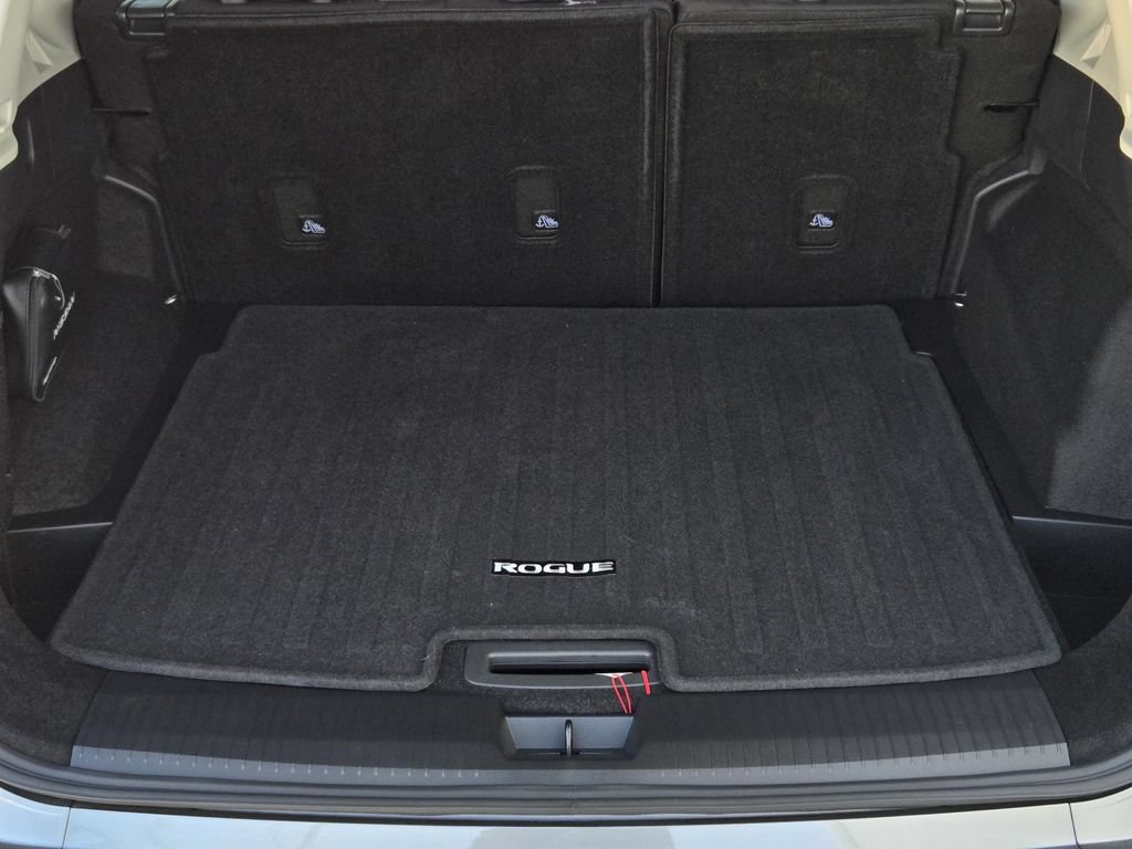 Used 2026 Nissan Rogue S FWD image 9