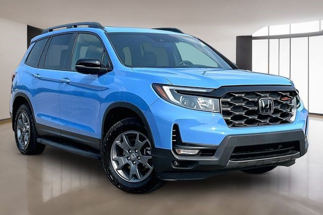 Certified 2025 Honda Passport TrailSport image 3