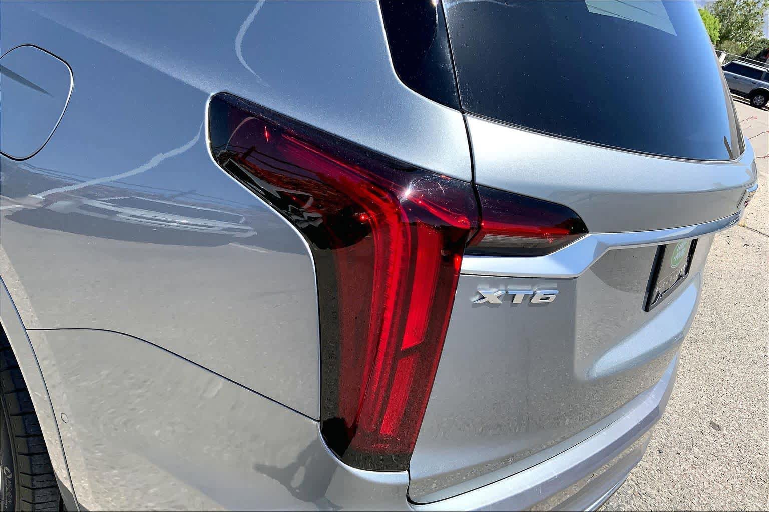 Used 2024 Cadillac XT6 Premium Luxury w/ Technology Package FWD image 28