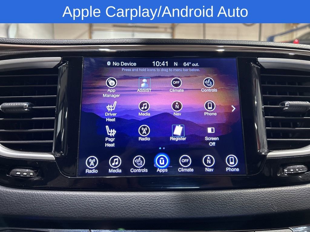 Used 2017 Chrysler Pacifica Touring-L image 4