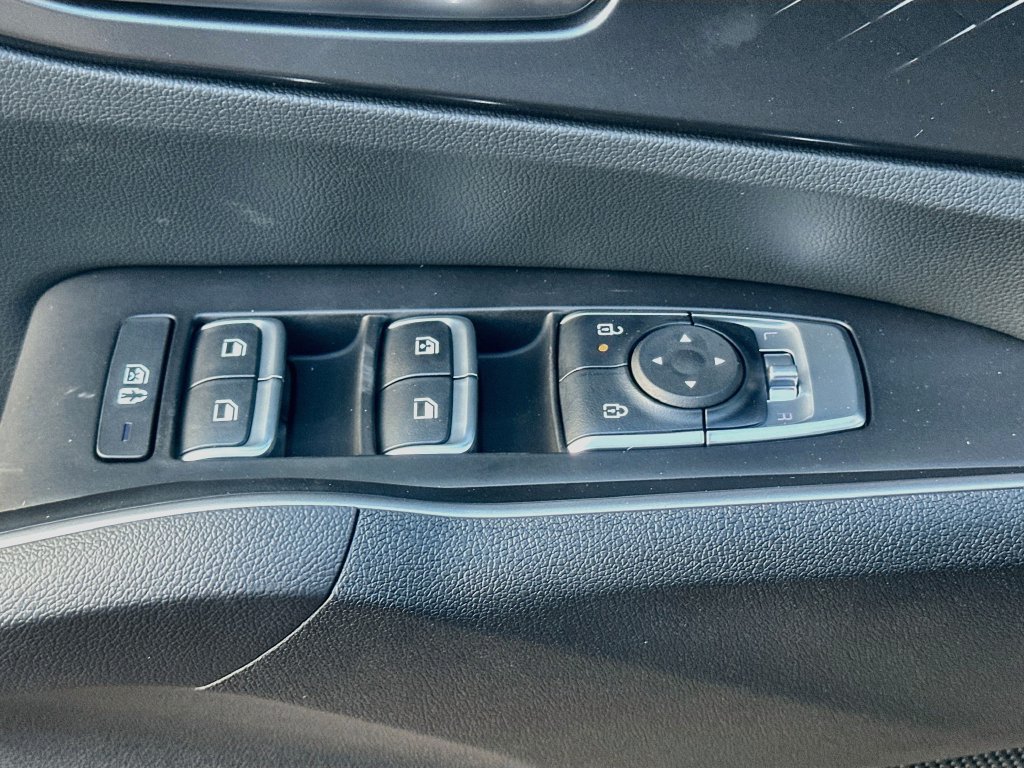New 2026 Kia Sorento S FWD image 17