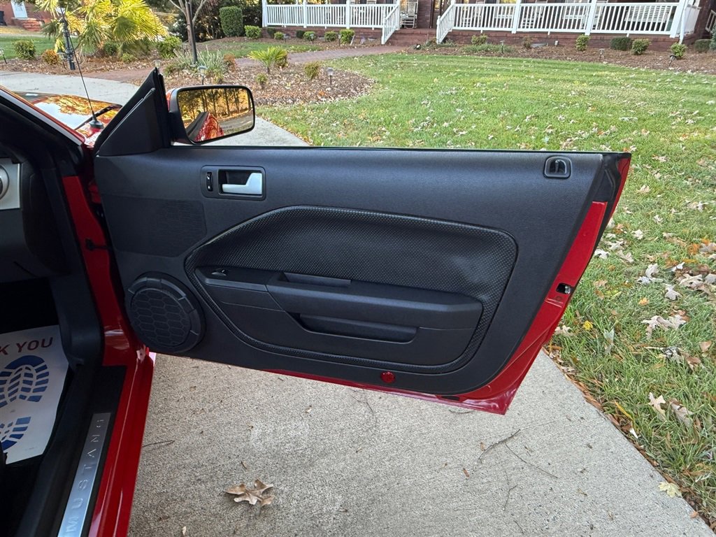 Used 2006 Ford Mustang GT image 47