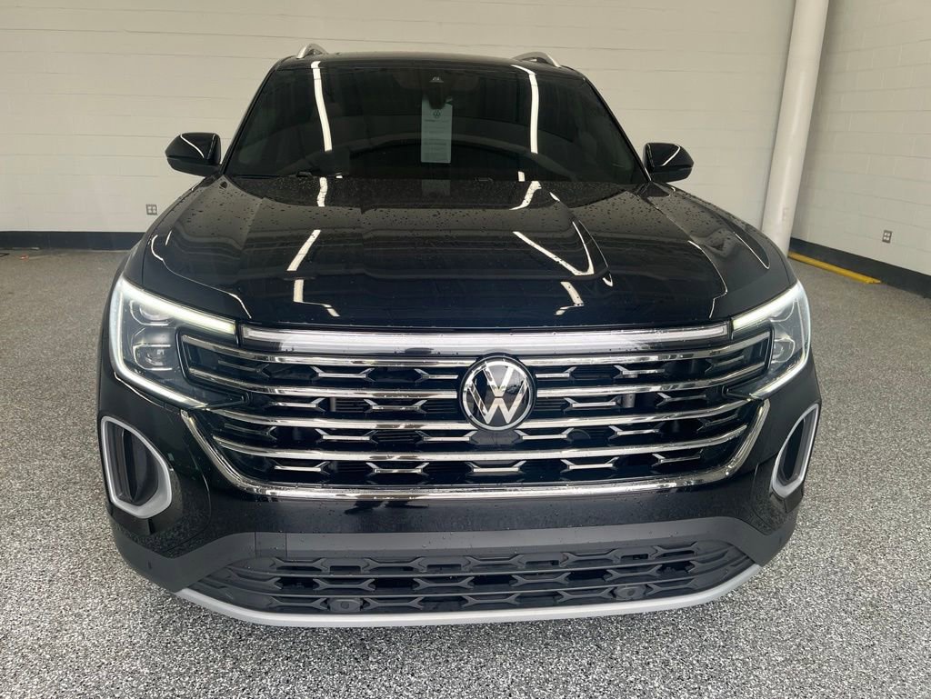 Used 2024 Volkswagen Atlas SEL AWD/4WD image 11