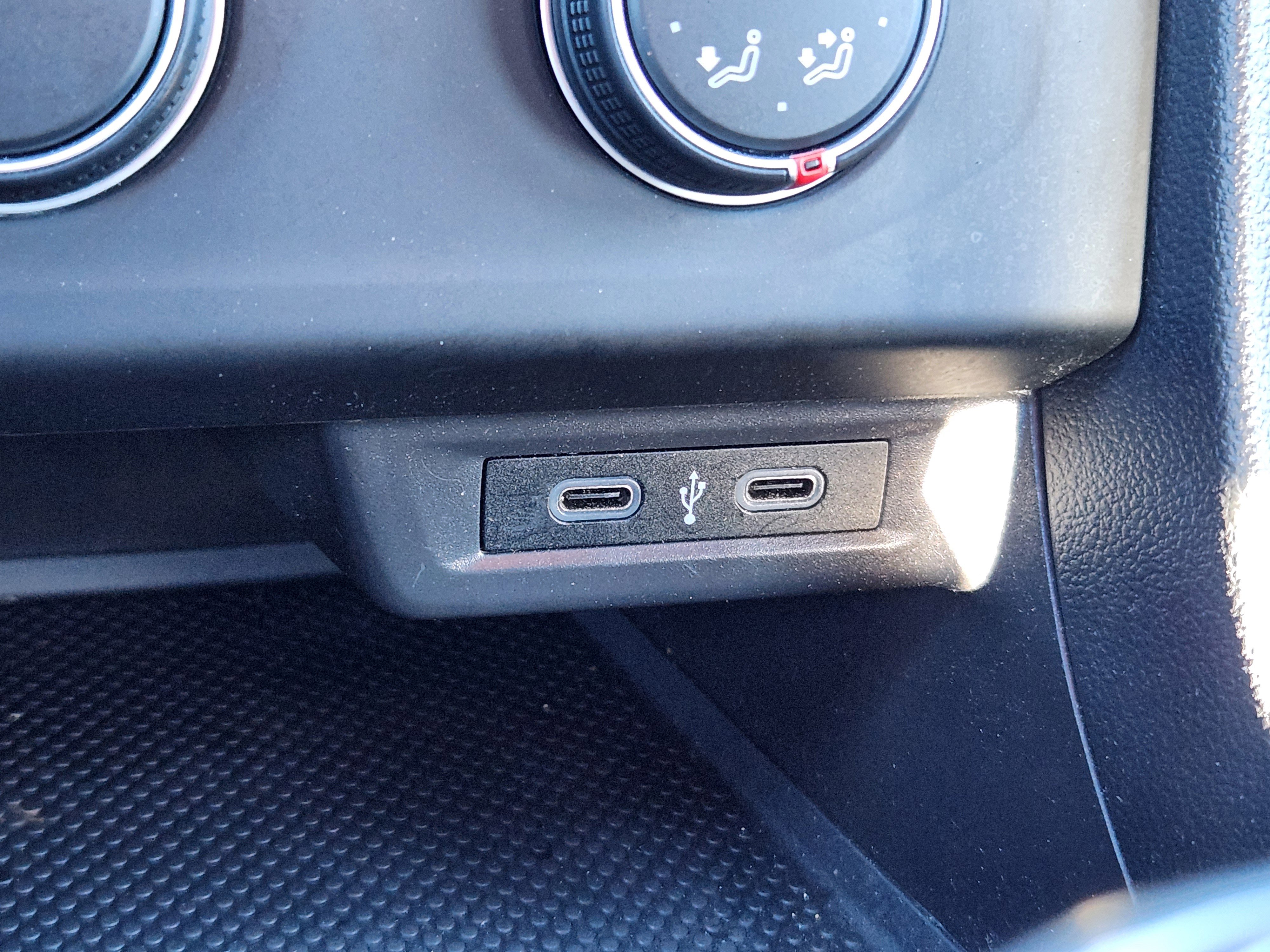 Used 2023 Volkswagen Jetta Sport image 25