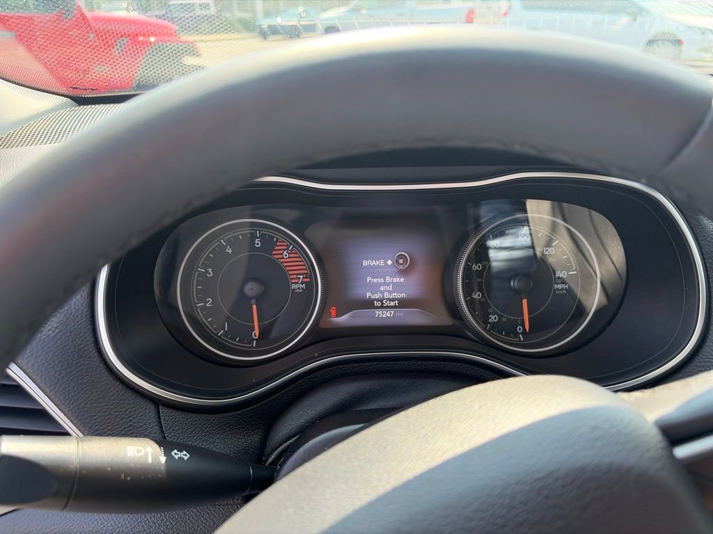 Used 2019 Jeep Cherokee Limited AWD/4WD image 24