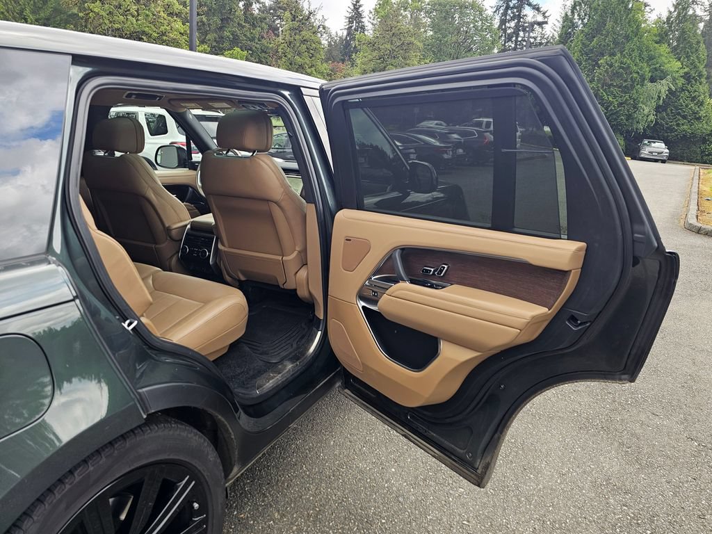 Used 2023 Land Rover Range Rover Long Wheelbase SE AWD/4WD image 14