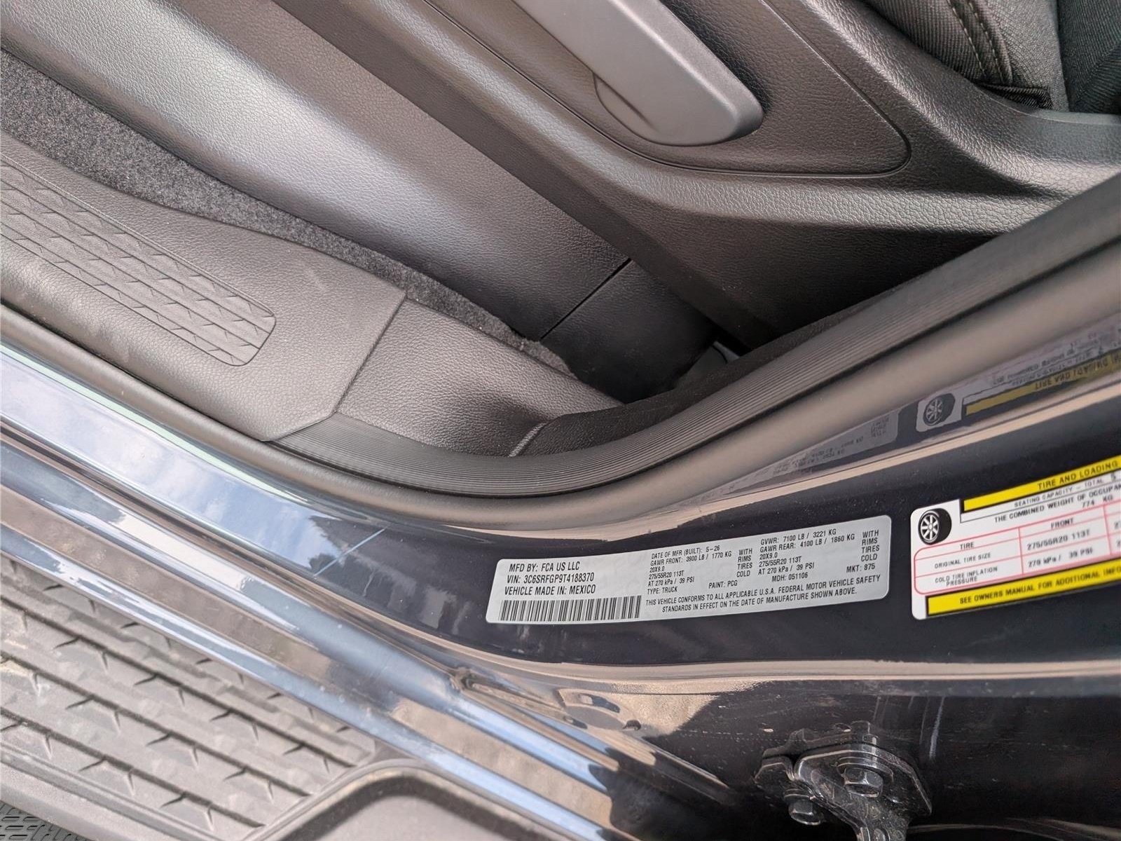 New 2026 RAM 1500 Express AWD/4WD image 11